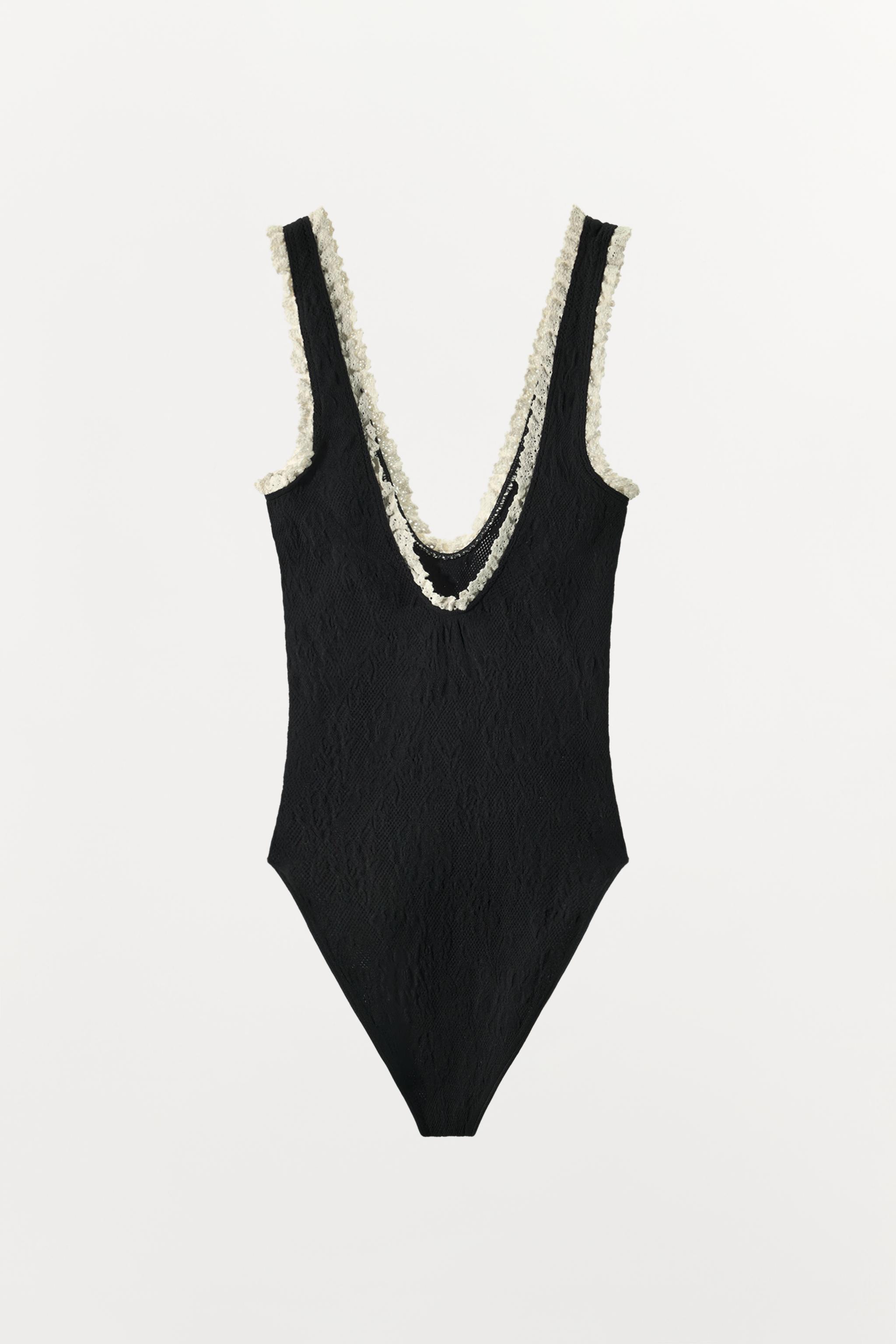 SEAMLESS LACE BODYSUIT